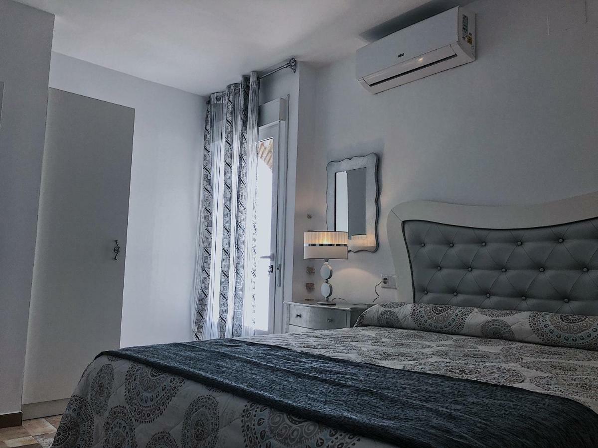 Retiro Del Teatro Almagro Hotell Exteriör bild