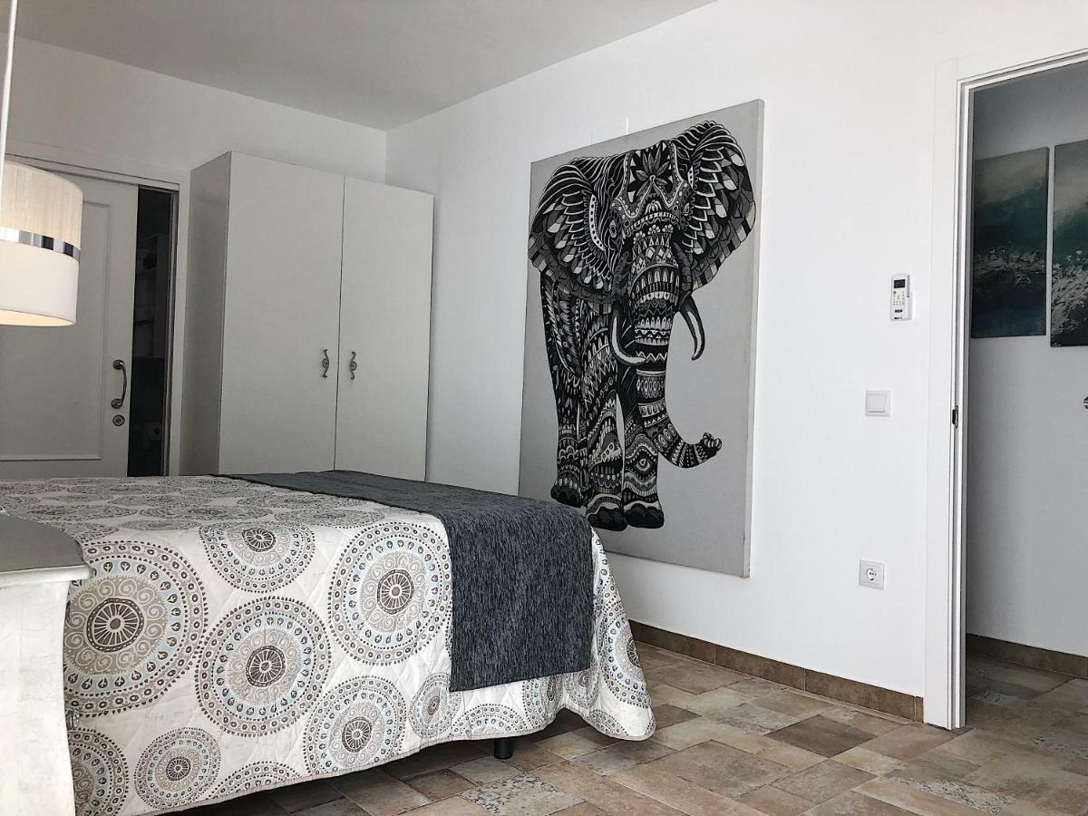 Retiro Del Teatro Almagro Hotell Exteriör bild